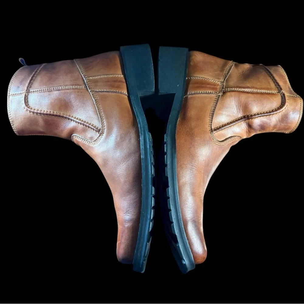 Bed Stu-Men’s 11 side zip boot. Cobbler Series distressed leather. Cognac EUC!
